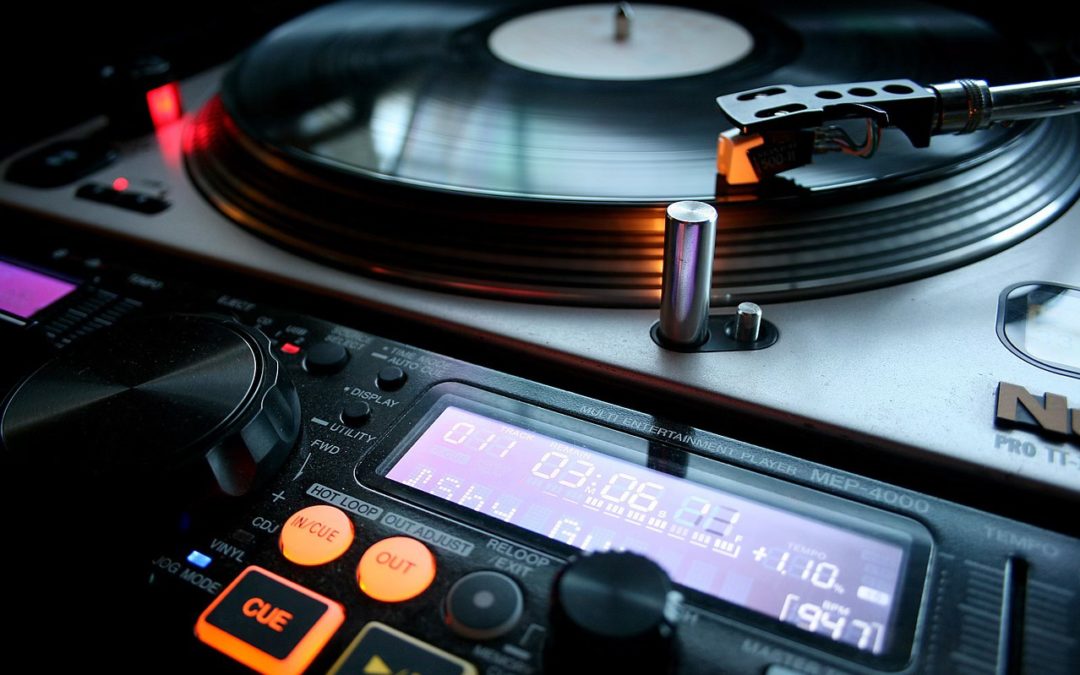 Appel aux dons : Partagez vos vinyles avec l’atelier DJ du CEC d’Engis ! 