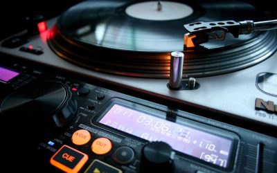 Appel aux dons : Partagez vos vinyles avec l’atelier DJ du CEC d’Engis ! 